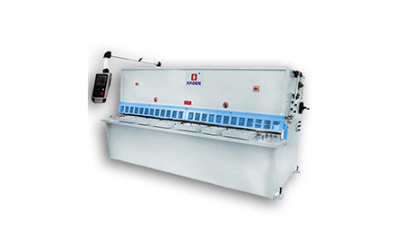 QC12K-數(shù)控擺式剪板機(jī)